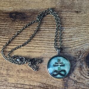 Carbochon Pendant Necklace Leviathan